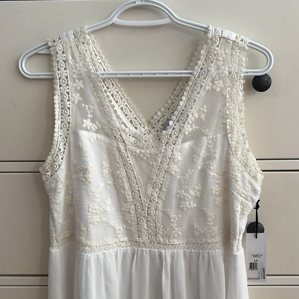 Dress - Picture 2 of 2
